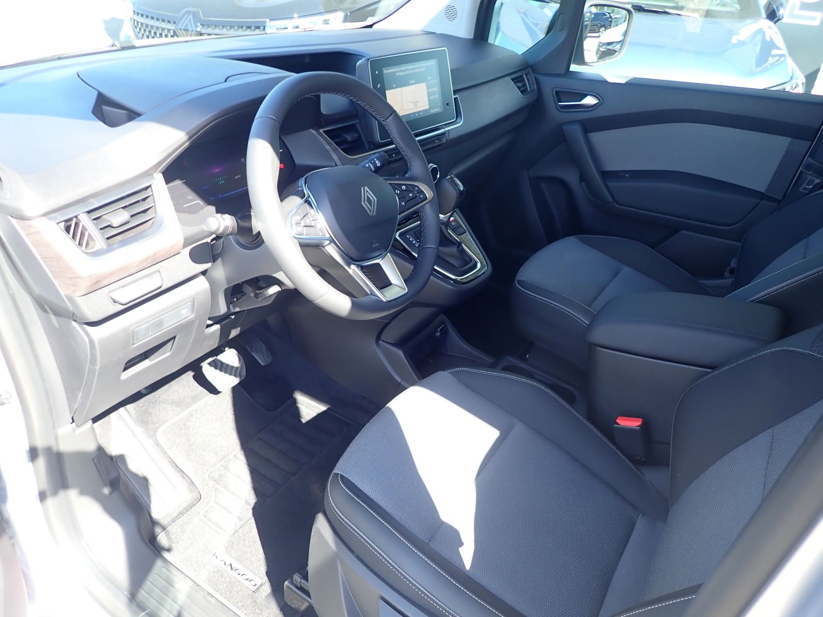Fahrzeugabbildung Renault Grand Kangoo E-TECH Techno 45KW AC22 (L2)