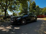 Mercedes-Benz E220D 9G (1Hand) - Mercedes-Benz E 220 Gebrauchtwagen in Frankfurt