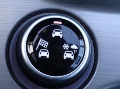 Fahrzeugabbildung Fiat 500X Lounge NAVI SPUR KEYLESS ENTRY/ GO