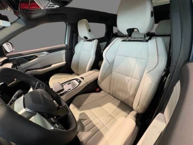 Fahrzeugabbildung Renault Espace 6 Iconic Full Hybrid E-Tech 200 5-Sitzer