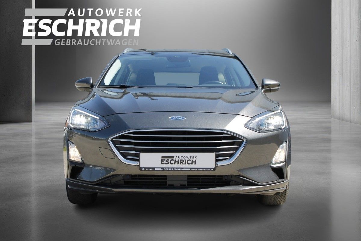 Fahrzeugabbildung Ford Focus Turnier SZH, PDC, TOP Zustand