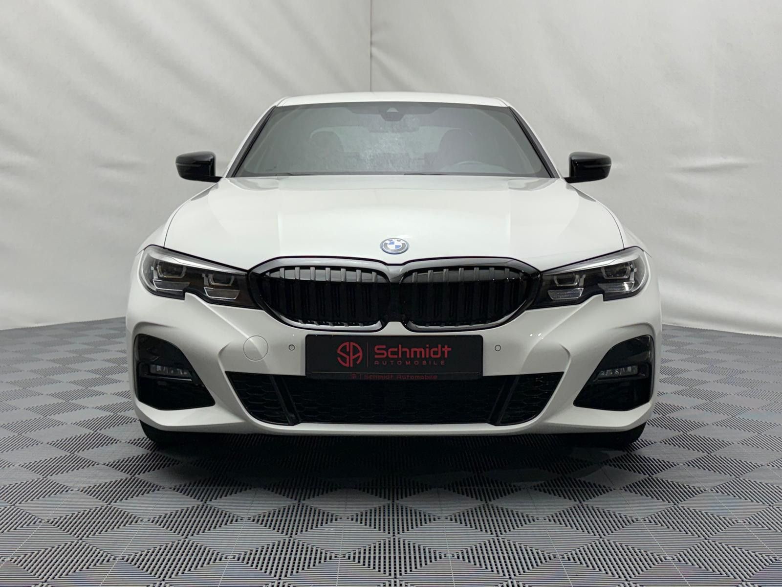 BMW 3 320 e M Sport LED NAVI VIRTUAL KAMERA LEDER foto 2