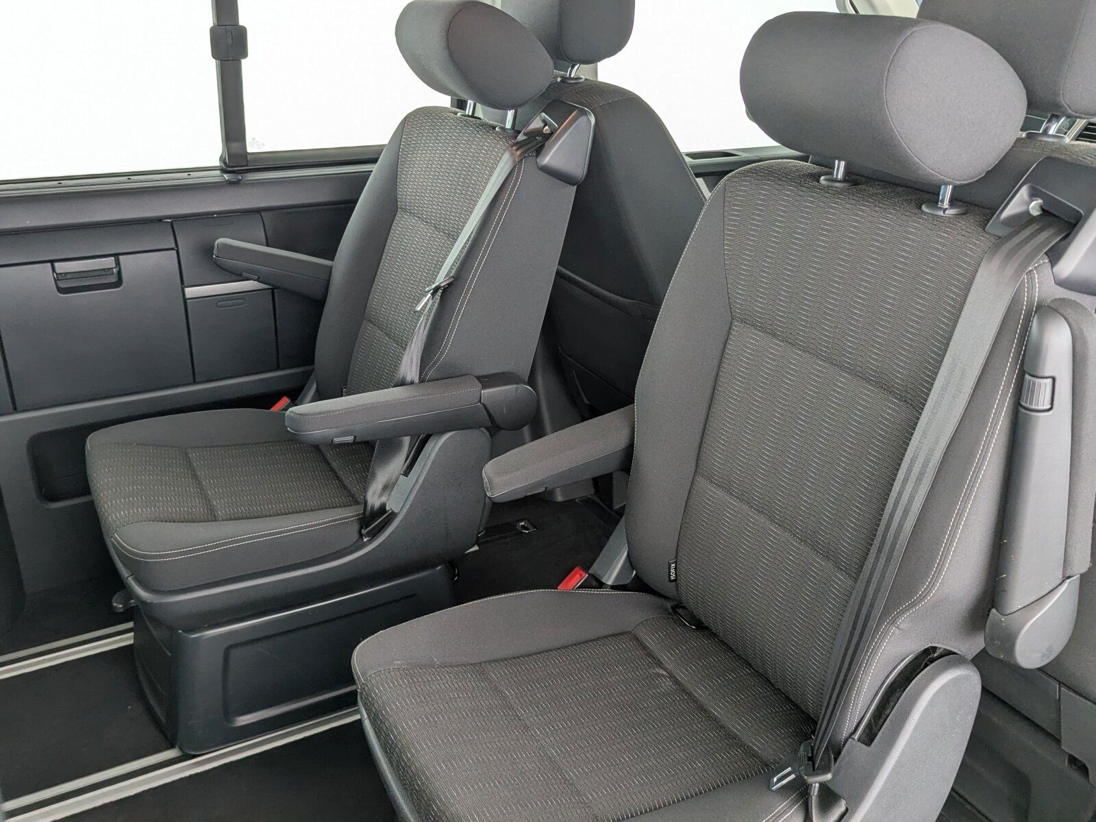 Volkswagen T6 2.0 TDI Multivan Comfortline NAVI RFK 7-SITZ foto 18