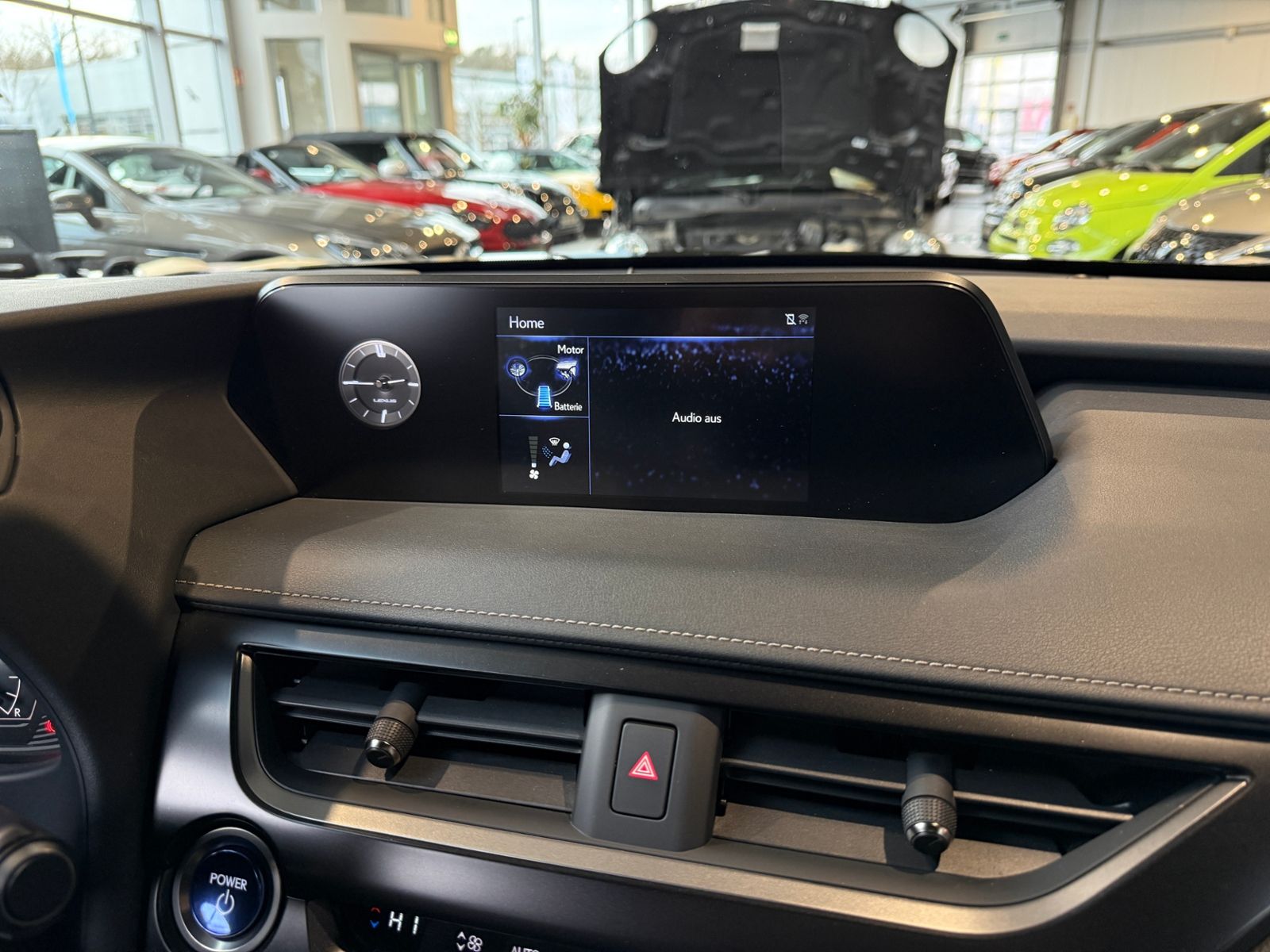 Fahrzeugabbildung Lexus UX 250h  Style Edition MY22 LED KAM DAB+