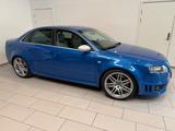 Audi RS4 4.2 quattro  - Audi RS4: Limousine