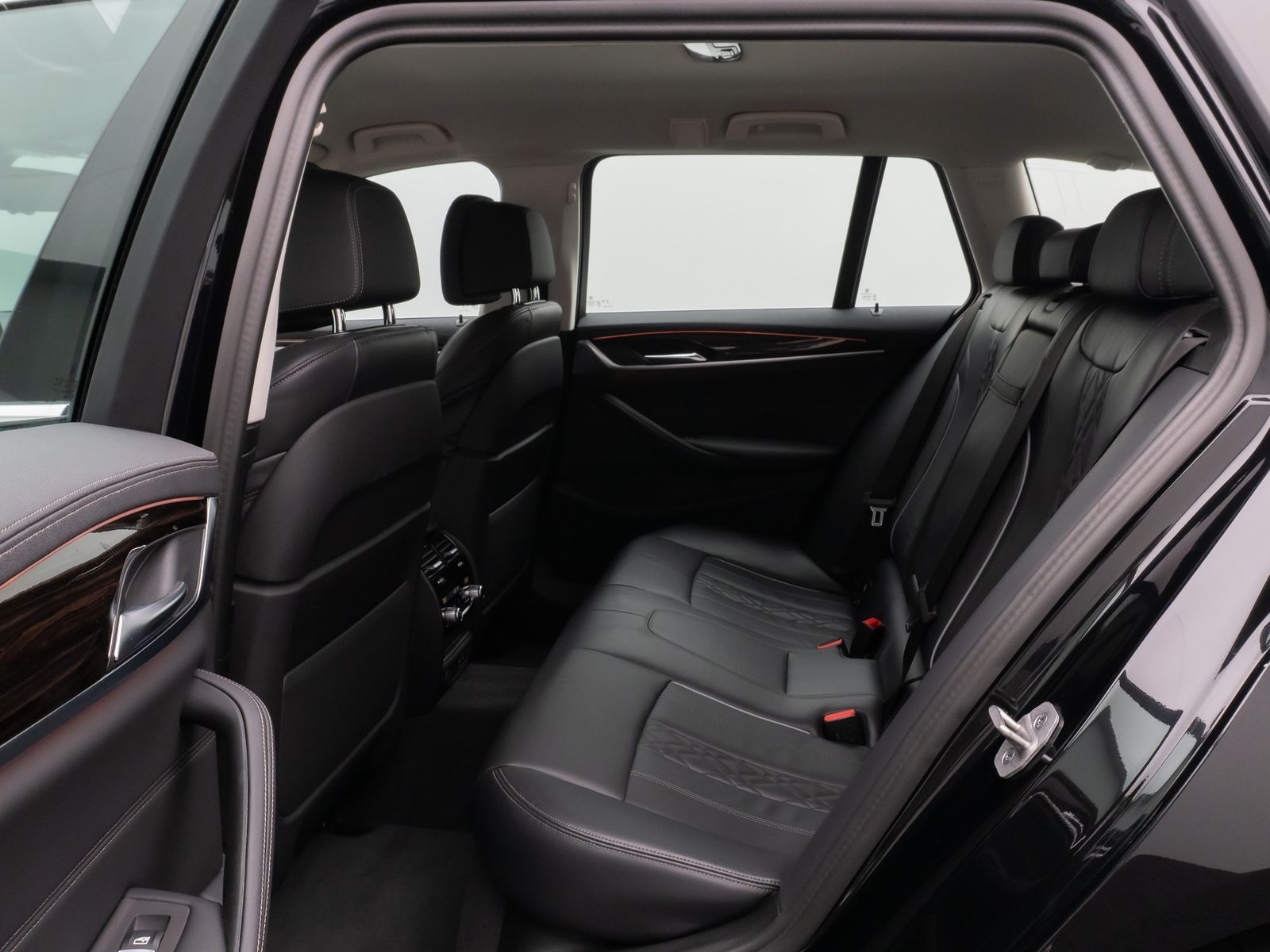 Fahrzeugabbildung BMW 540d xD Luxury Line Laser 360°HUD DAB HiFi AHK