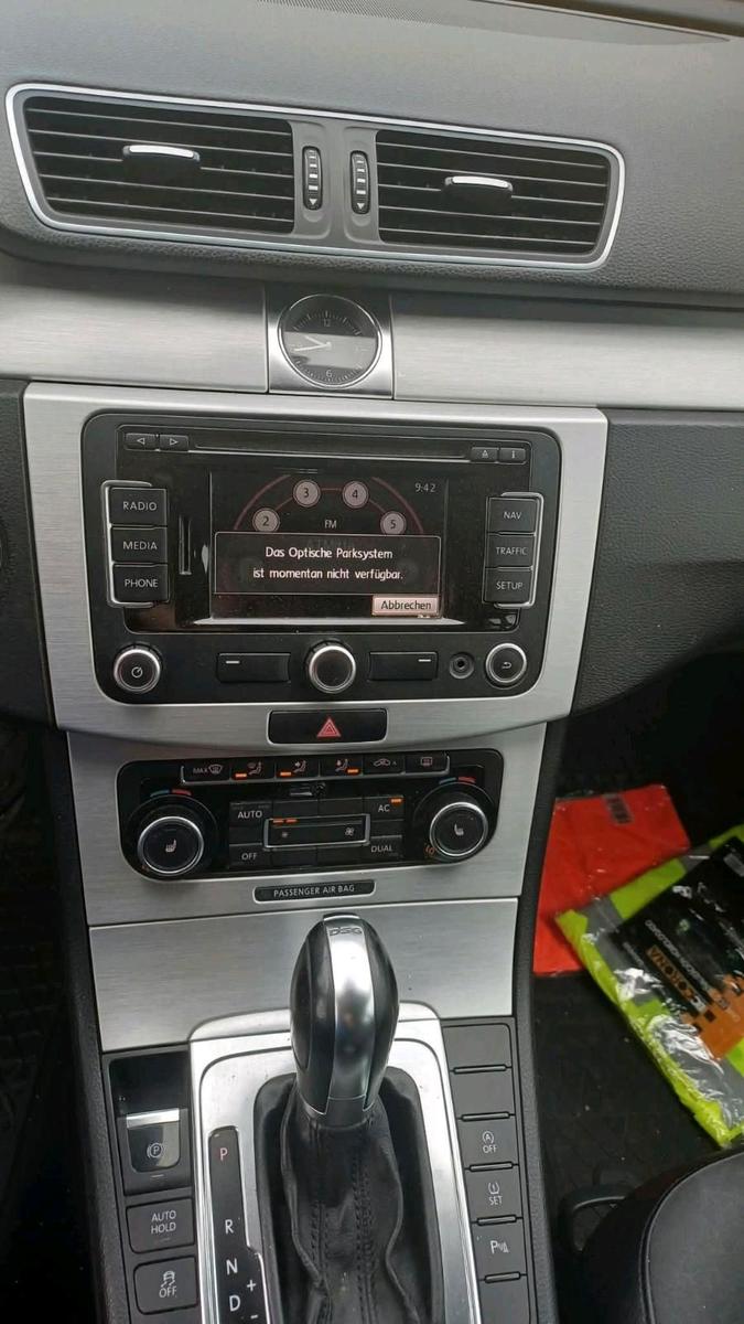 Volkswagen Passat 2011 — engine 140 HP (103kW)