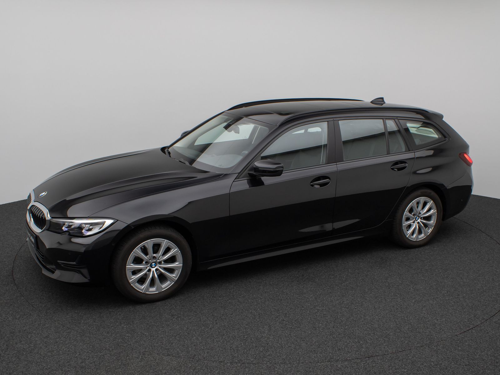Fahrzeugabbildung BMW 318i GeschwindigReg DAB Alarm Kamera Sportsitz