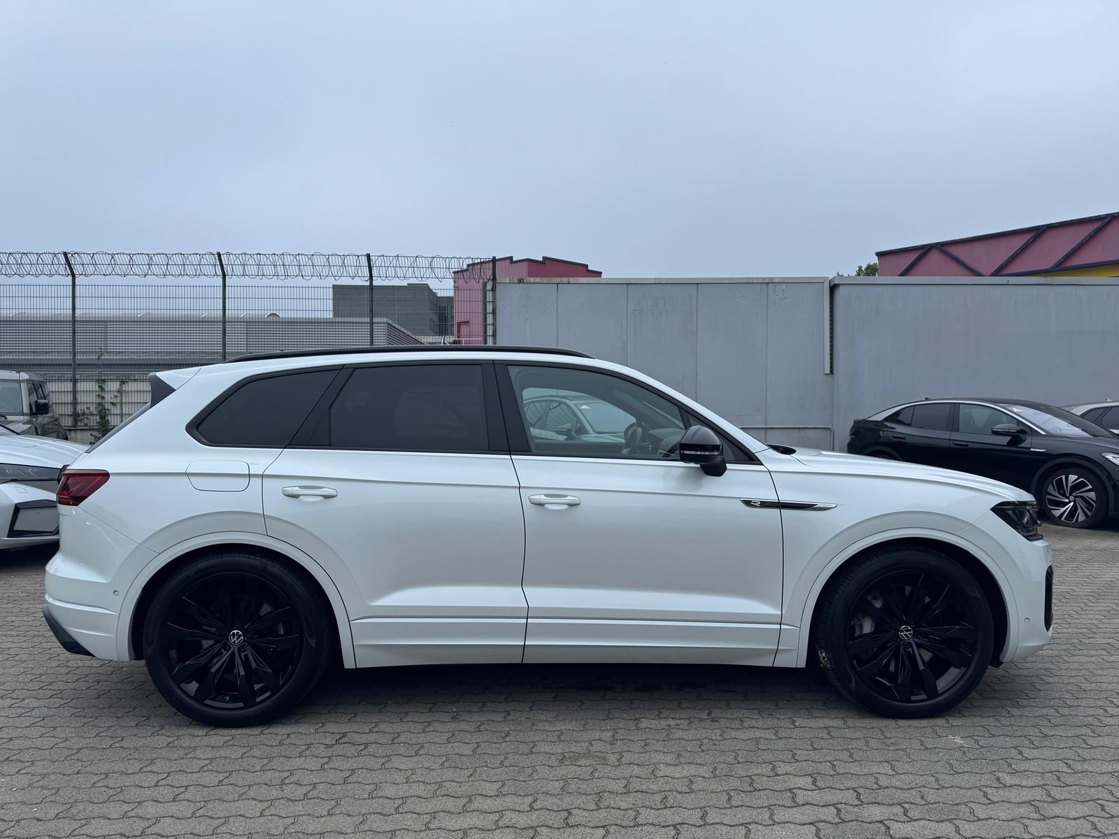 Volkswagen Touareg R e-Hybrid ACC AIR HuD PANO 360° 21Z foto 5