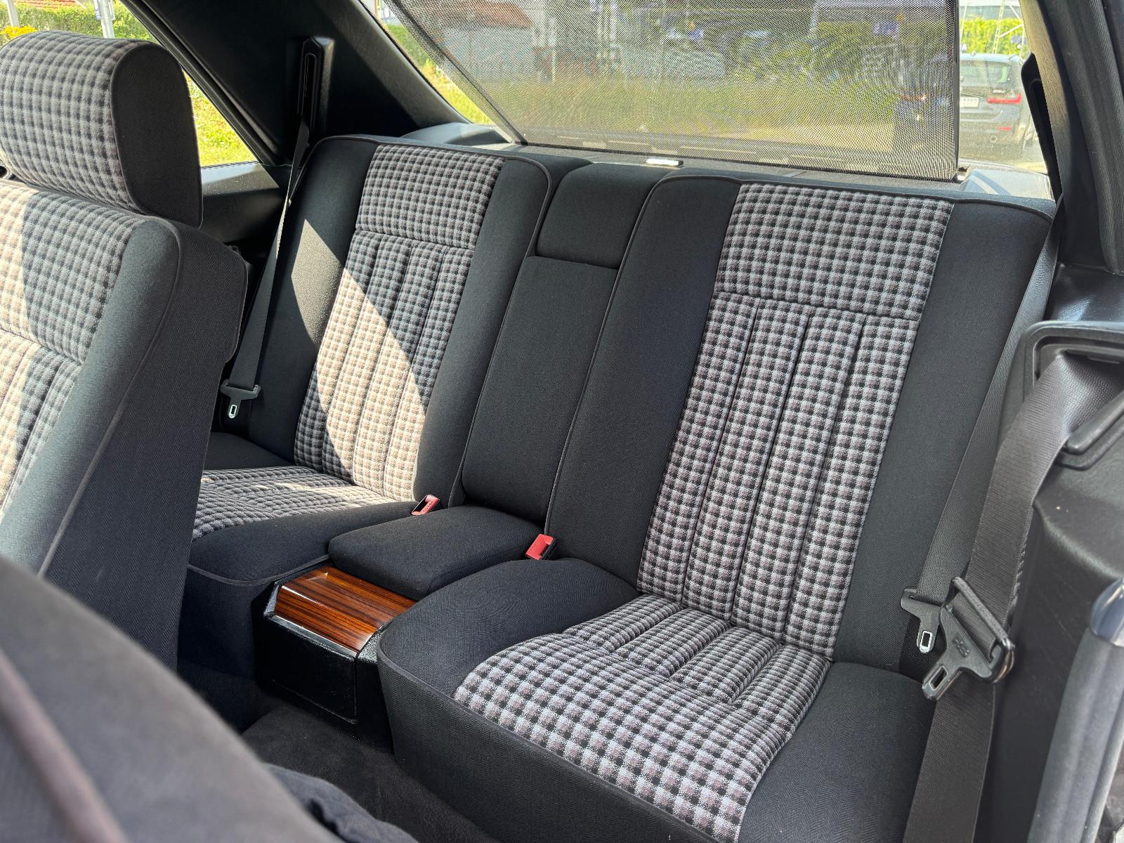 Mercedes-Benz CE 220 W124 Coupe Automatik Klima 1.Hand Tüv 28