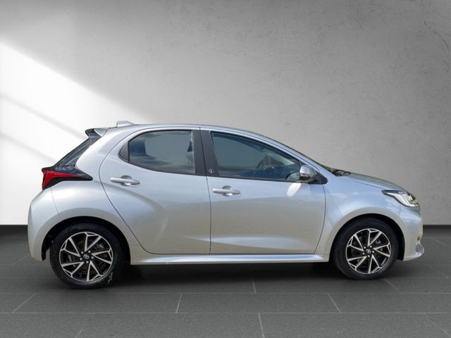 Toyota Yaris 1.5 Hybrid Team D *CAM*LED*SHZ*ACC ALU