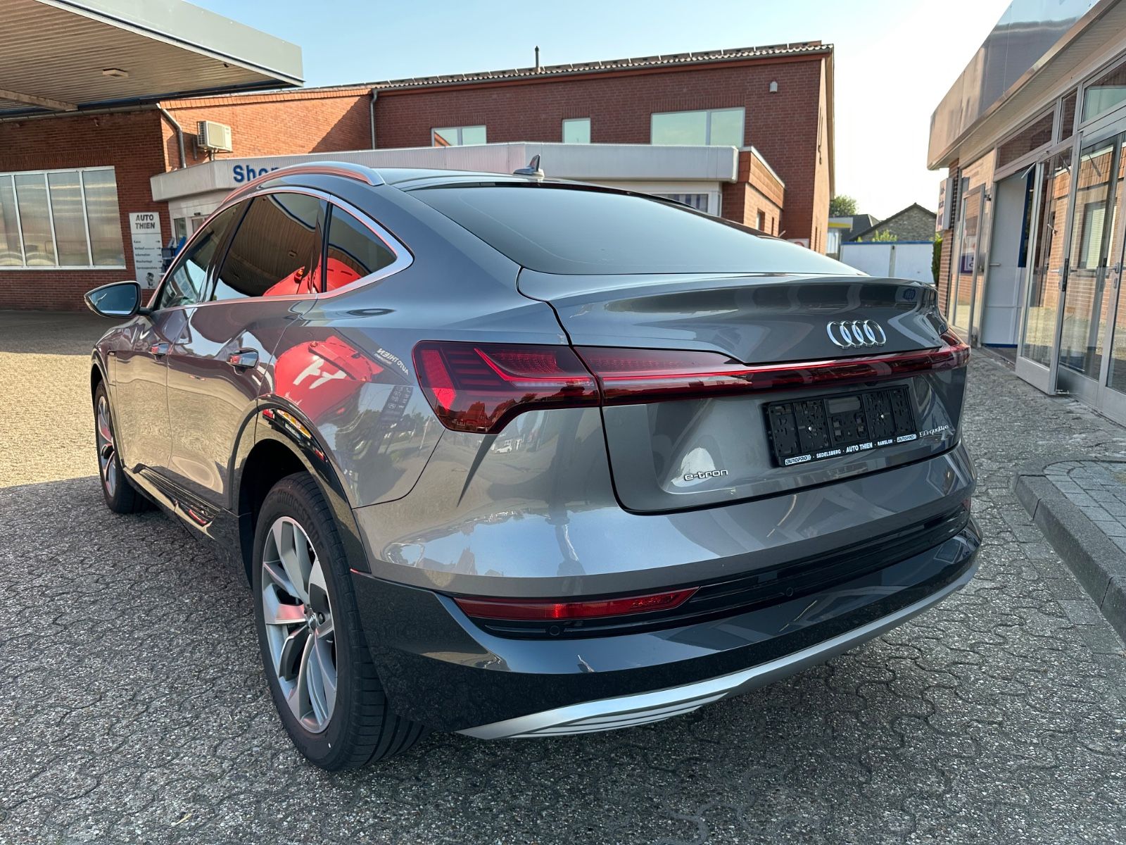 Fahrzeugabbildung Audi e-tron Sportback 50 quattro advanced AHK/ACC/HUD