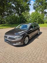 Volkswagen Passat 2.0 TDI SCR 140kW DSG Highline Varian... - VW Passat Gebrauchtwagen in Hamburg