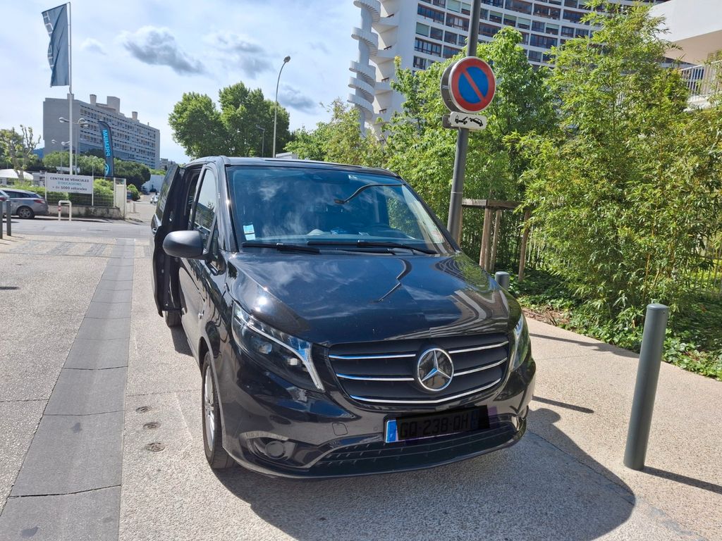 Image of Mercedes-Benz Vito