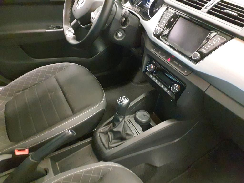 Fahrzeugabbildung SKODA Fabia Combi Ambition AHK SITZH. NAVI PDC 1.HD