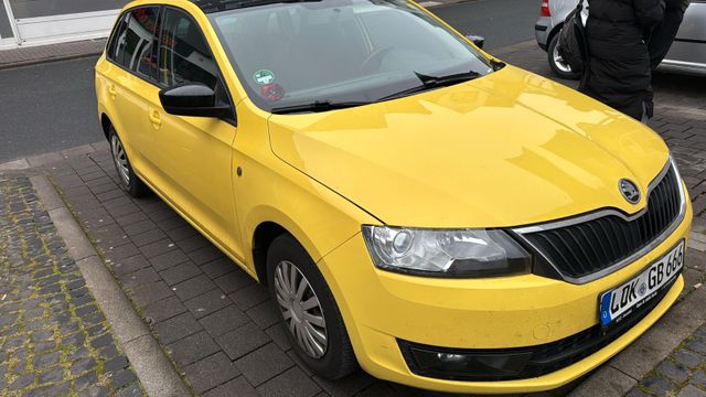 Skoda Rapid SpacebackAmbition-SR-WR-ALU-PANORAMA-KLIMA