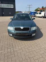 Skoda Octavia Lim. Elegance - Skoda Octavia aus 2006: Elegance