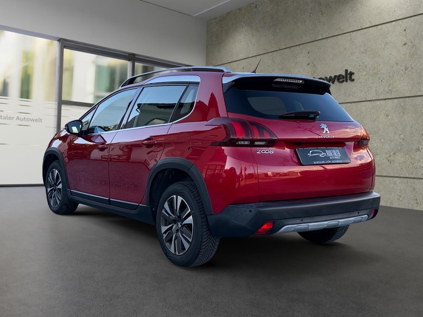 Peugeot 2008 Allure PureTech 110 *PANO*RFK*SHZ*NAVI*TÜV*