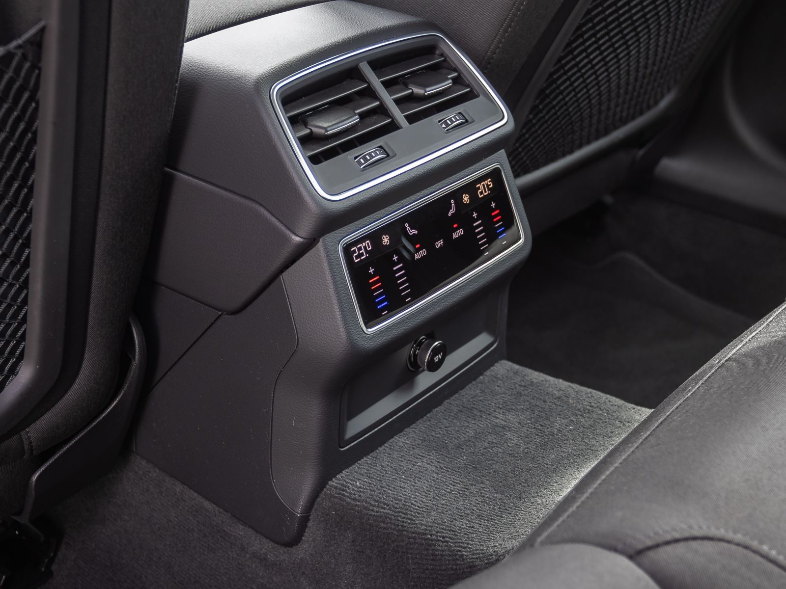 Audi A6 - Bild 25