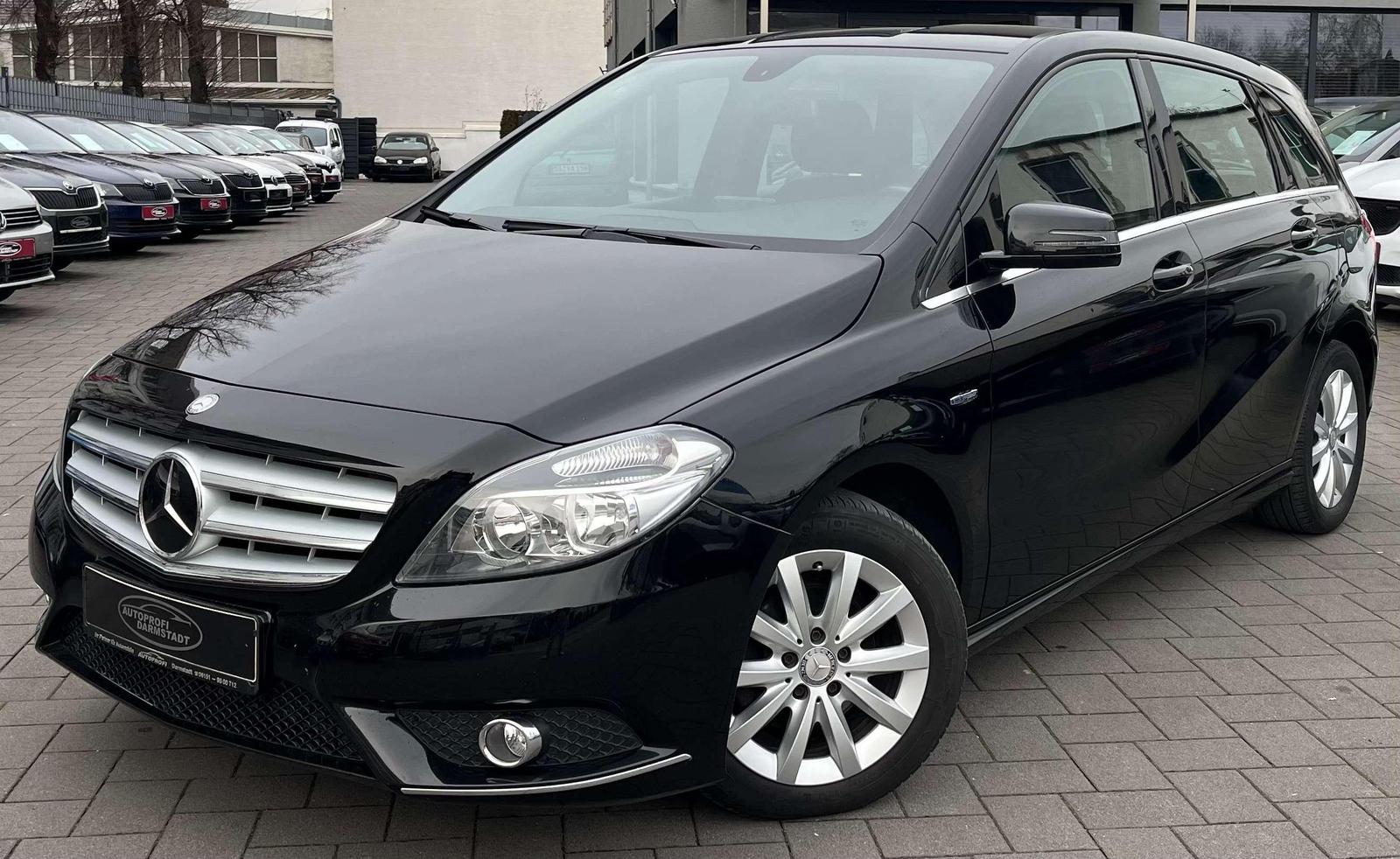 Mercedes-Benz B 180 B 180 (TÜV AU Neu) 1-Hand  Vollleder/Top z
