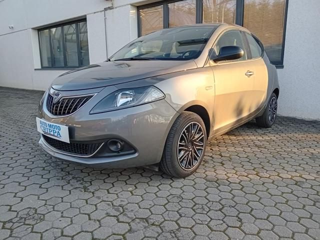 Другие LANCIA Ypsilon 1.0 HYBRID GOLD 70CV 5 PORTE OK N