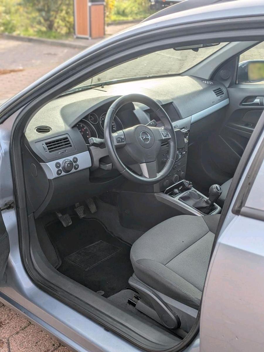 Opel Astra 2006 — photo 7