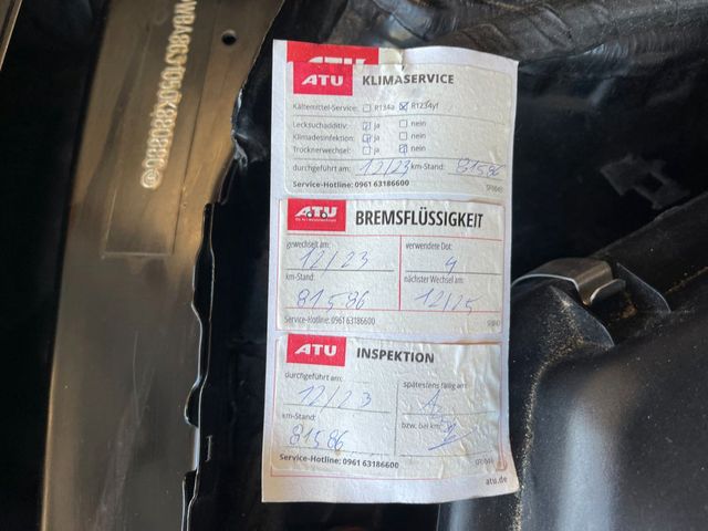 BMW 320i Advantage *NAVI*PDC*MFL*TEMP*