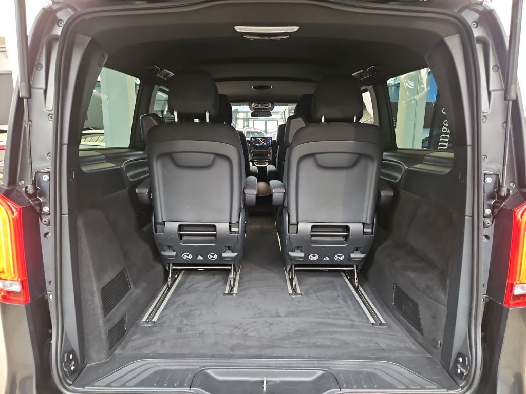 Fahrzeugabbildung Mercedes-Benz V 300 d Edition lang AMG 10''MBUX DISTRONIC LED