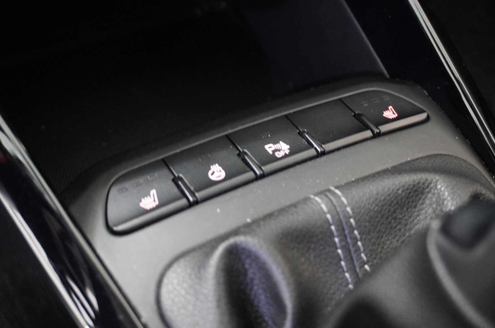 Fahrzeugabbildung Kia Rio 1.0 T-GDI VISION NAVI/LED/KAMERA/LEDER/SHZ