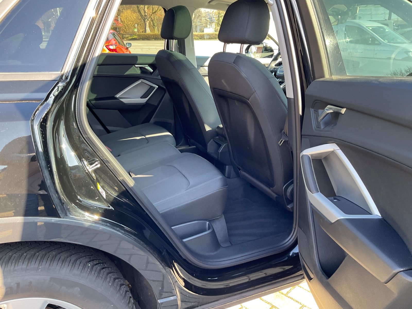 Fahrzeugabbildung Audi Q3 35 TFSI S tronic,Panorama,LED,Carplay,Navi