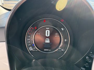 Fahrzeugabbildung Fiat 500 Dolcevita Navi DAB+ Tempomat Klimaaut. uvm.