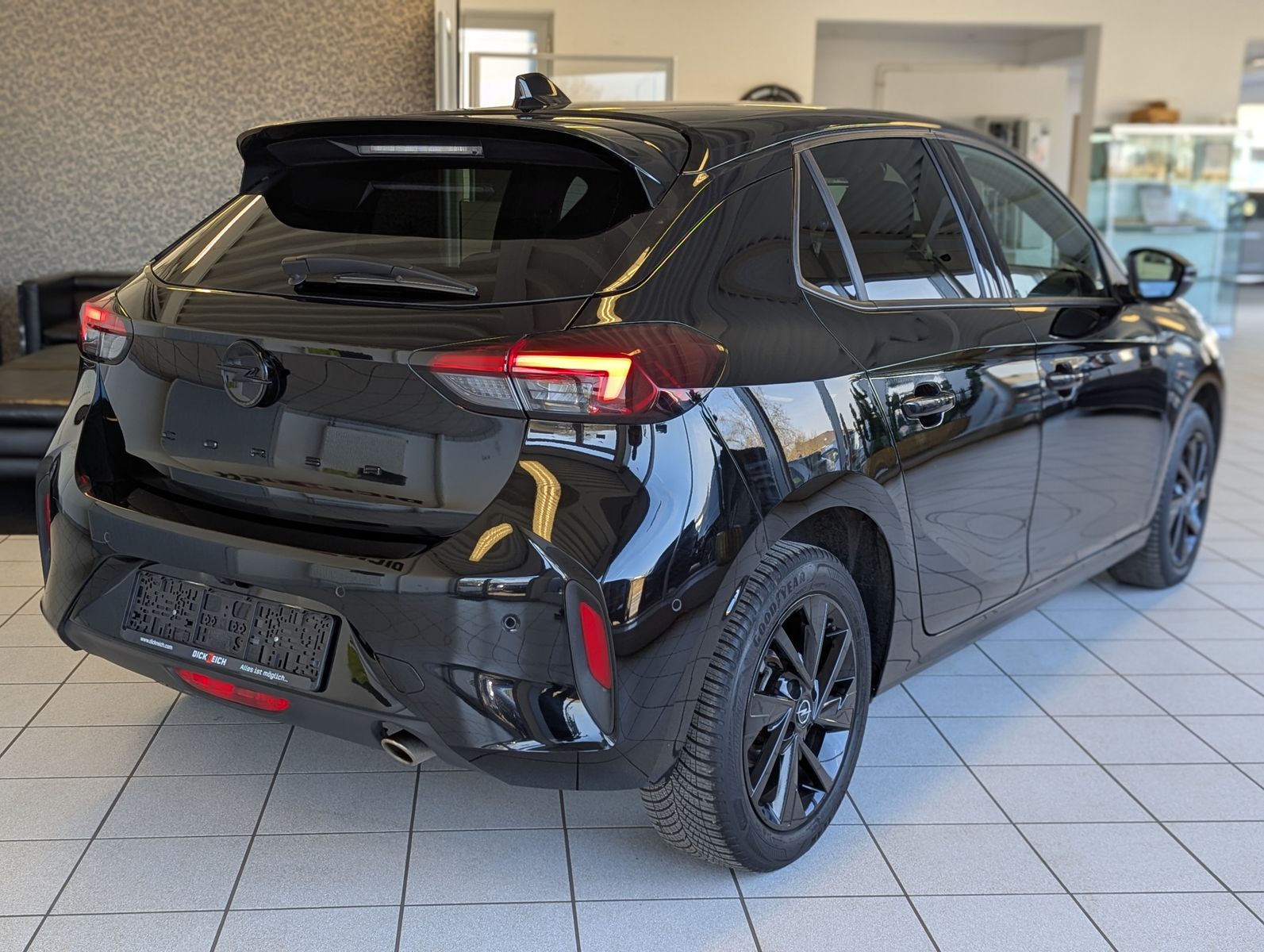 Fahrzeugabbildung Opel Corsa GS 1.2 Turbo LED Navi ACC Kamera Carplay