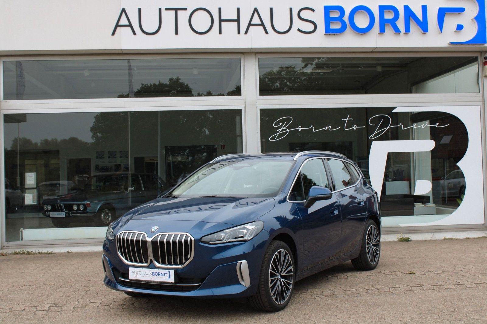 BMW 218i Active Tourer Luxury Line PANO AHK