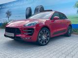 Porsche Macan Turbo mit Performance Paket - rote Porsche Macan