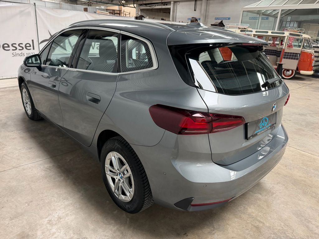 BMW 218 Active Tourer — fotografia 3
