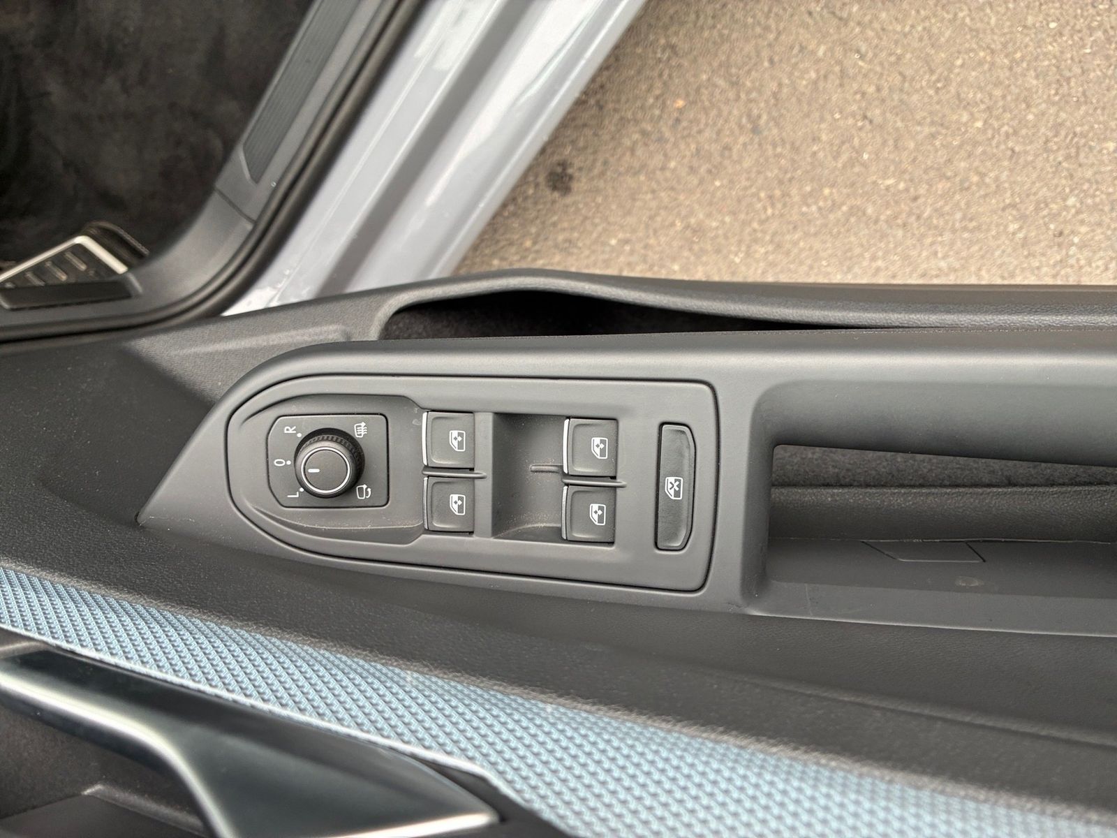 Fahrzeugabbildung Volkswagen Golf VIII Variant 1.5 TSI 85 kW Goal Kamera,LED