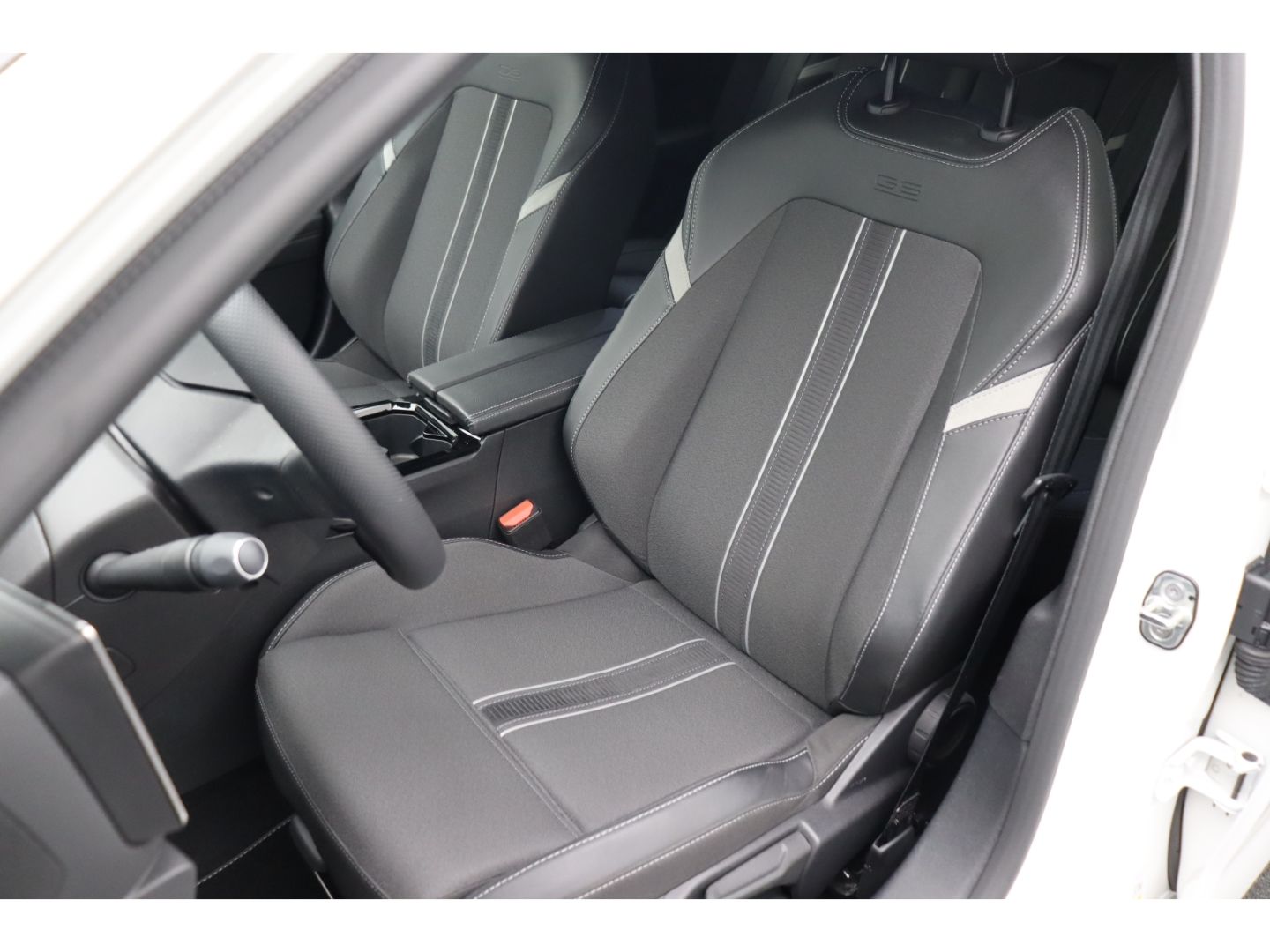 Fahrzeugabbildung Opel Astra L 1.2 Sports Tourer GS LED Kamera Touch