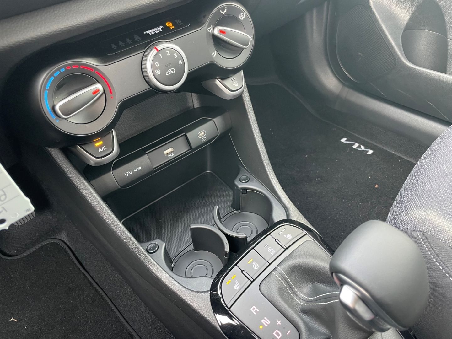 Fahrzeugabbildung Kia Picanto Vision Spurhalteass Verkehrszeichenerk