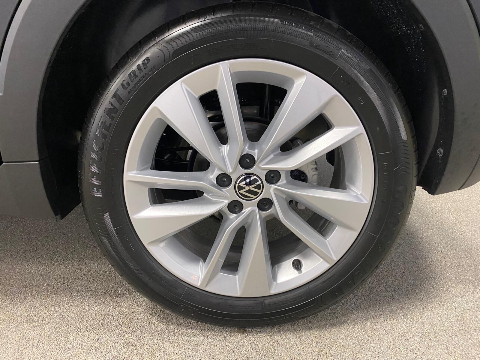 Fahrzeugabbildung Volkswagen T-Cross 1.0 TSI DSG Life+AHK+KAMERA+PDC vo+hi+BC