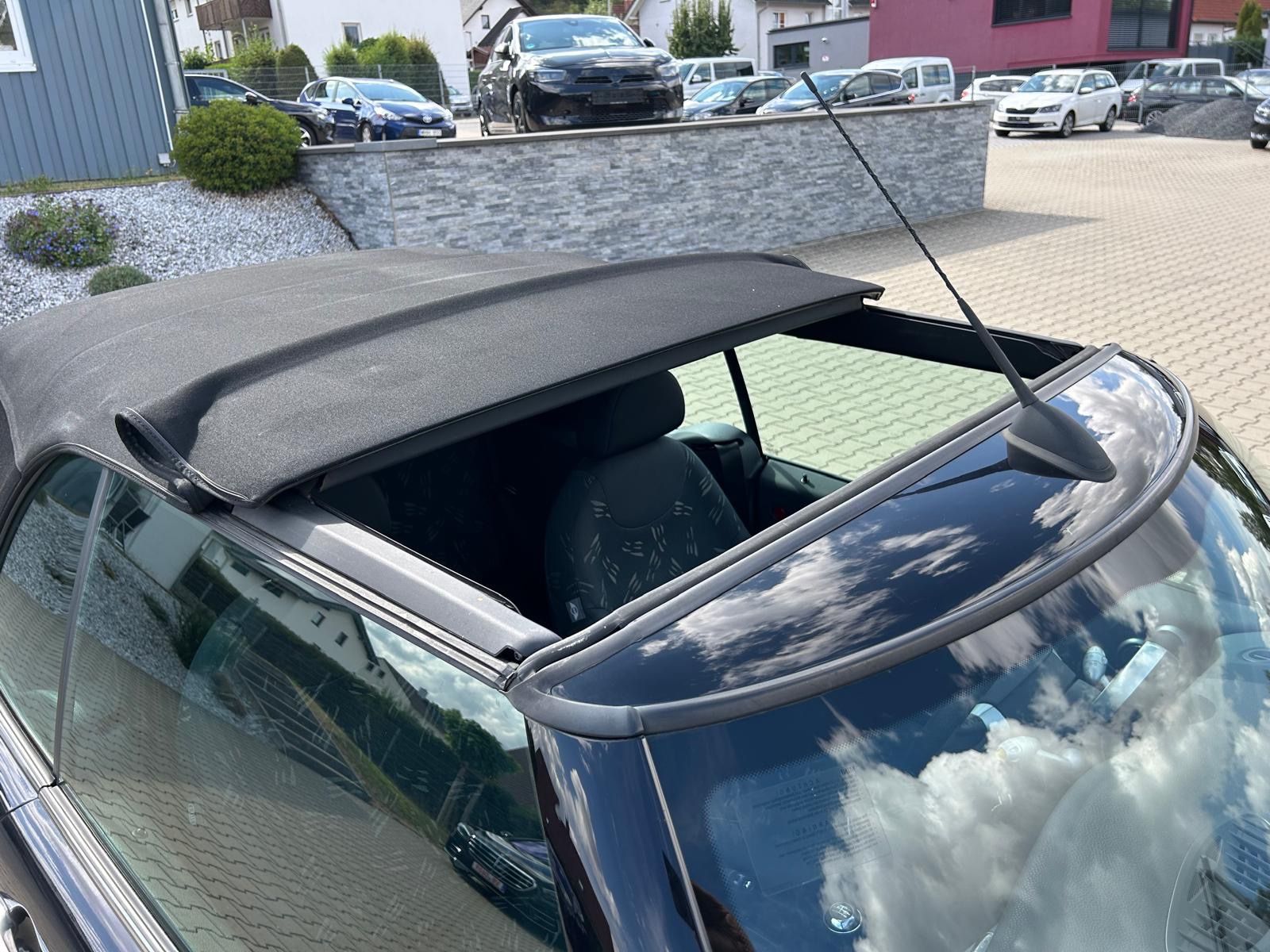 Fahrzeugabbildung MINI ONE Cabrio°Tüv 7-28°