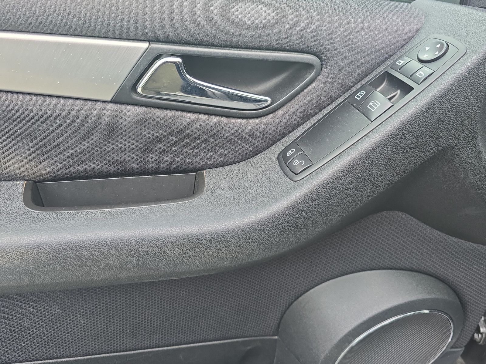 Fahrzeugabbildung Mercedes-Benz B -Klasse 200 AUTOMATIK SERVICE NEU TEMP KLIMA