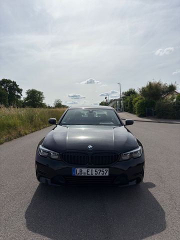 BMW 318i Advantage Automatik Advantage
