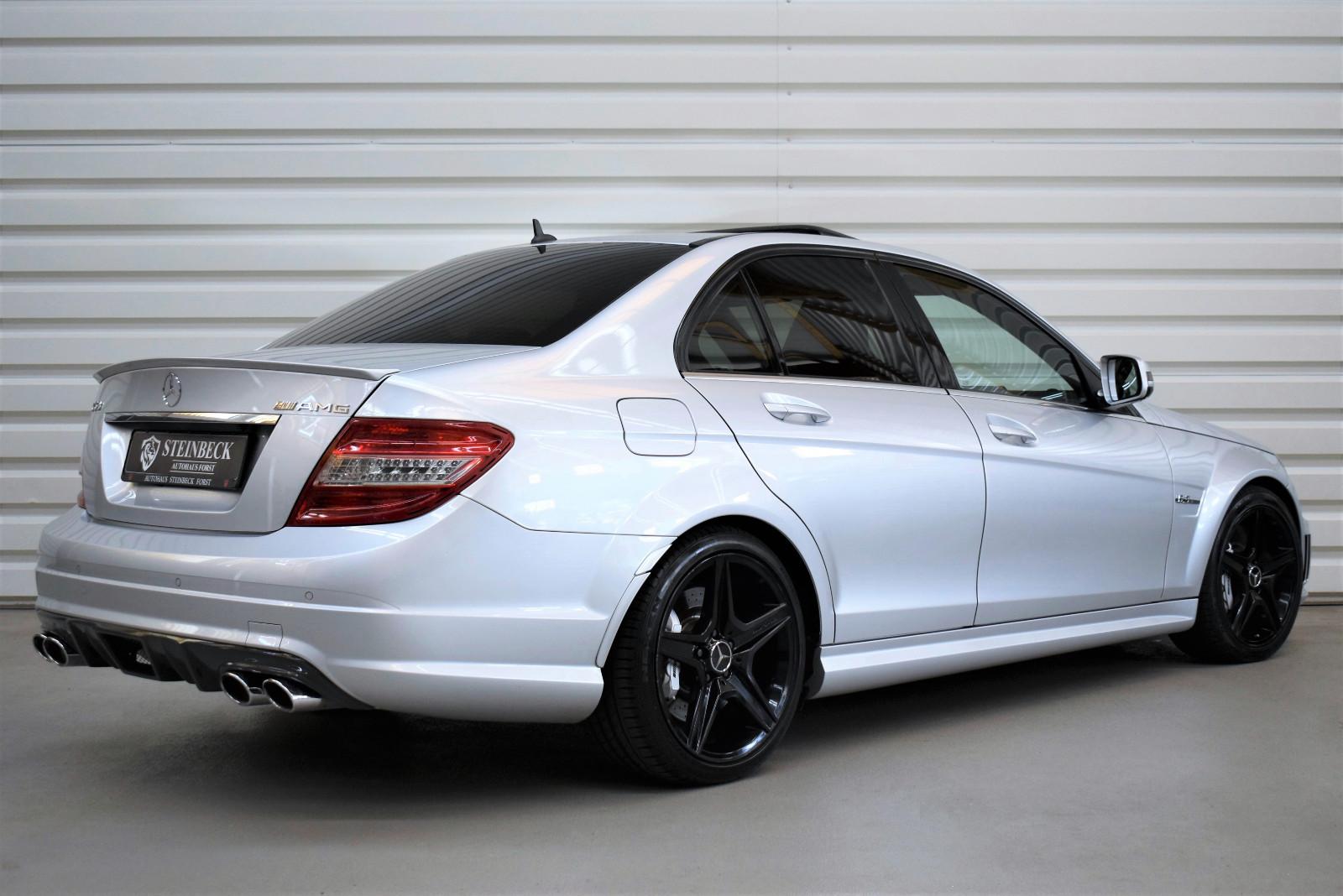 MERCEDES-BENZ C63 AMG V8 6.2 457ch BVA Toit ouvrant Sièges chauffants cuir