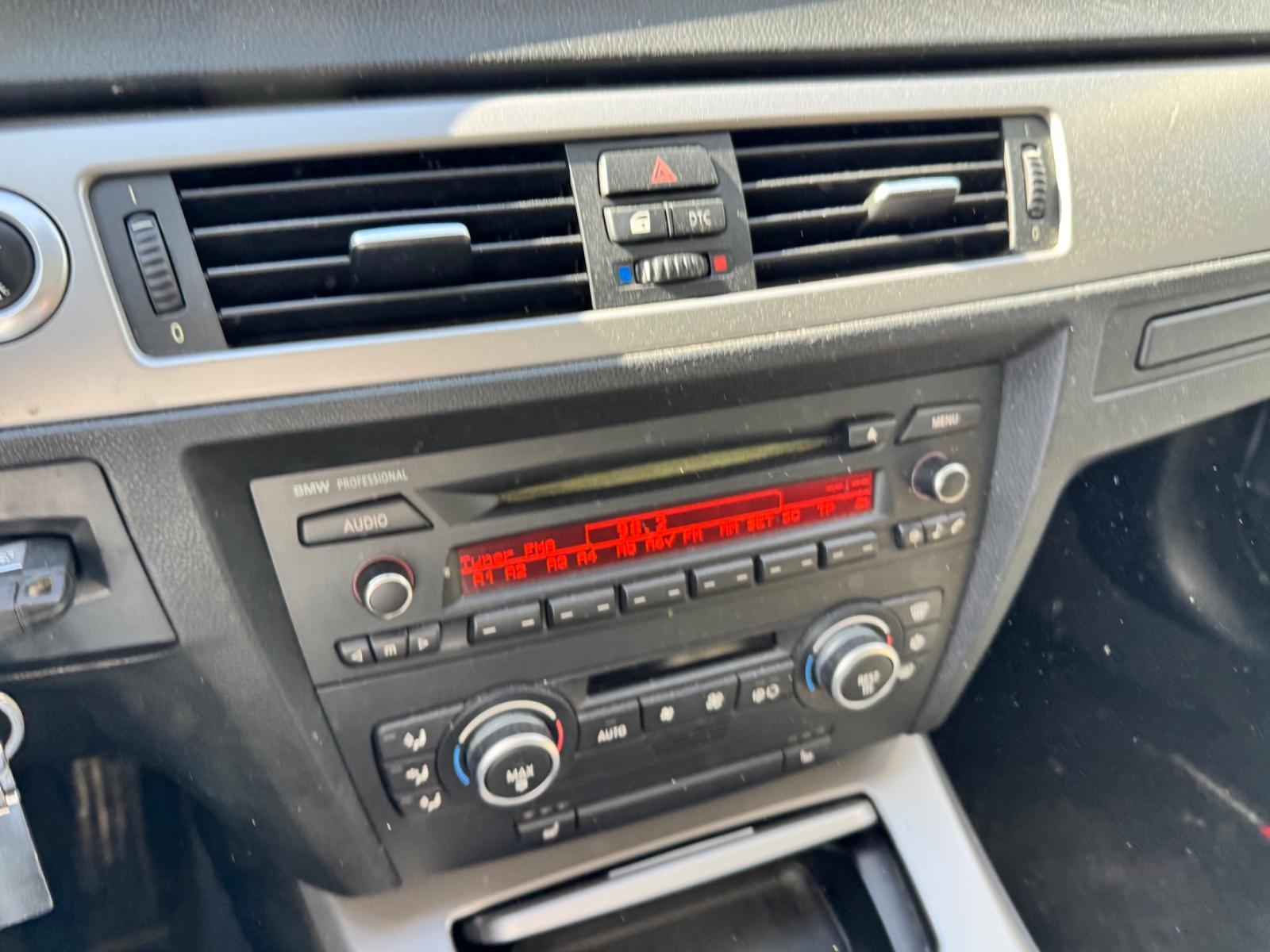BMW 320 2007 — photo 14