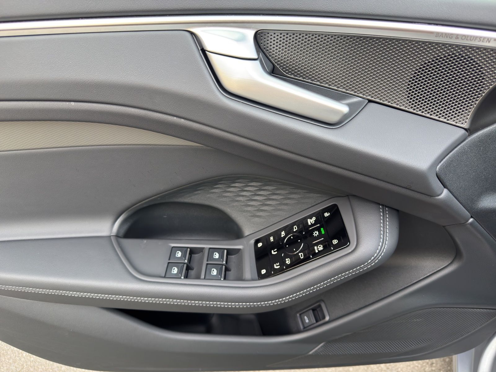 Audi A6 - Bild 8