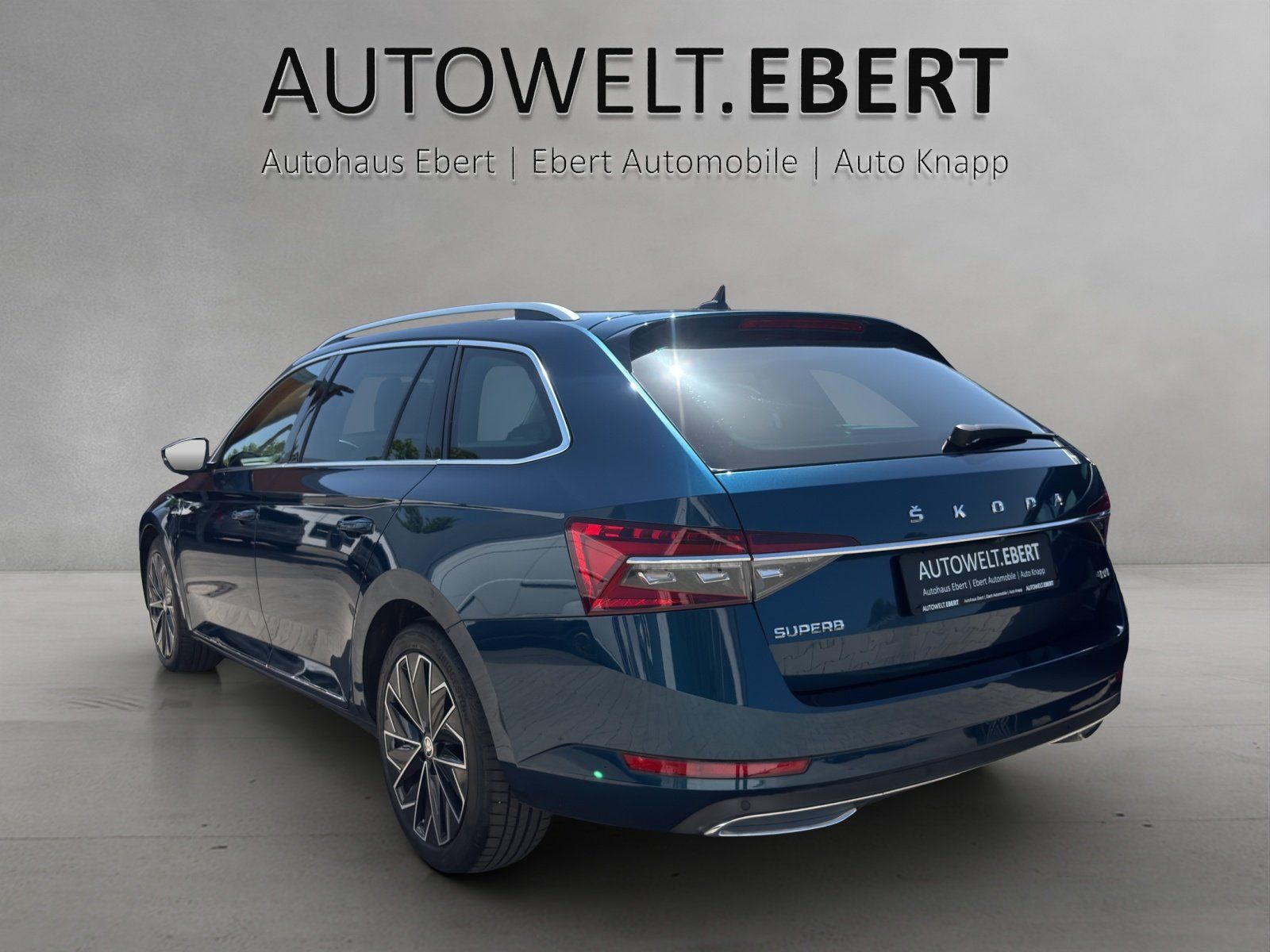 Fahrzeugabbildung SKODA Superb Combi 2.0 TDI L&K 4x4/PANO/AHK/ACC/360°KA