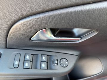 Fotografie 14 des Opel Corsa Corsa-e Elegance Kamera LED Sitzheizung PDC