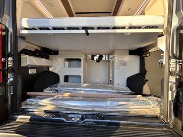 Westfalia Columbus 600 D 180PS Lithium 350WP Solar SKYVIEW