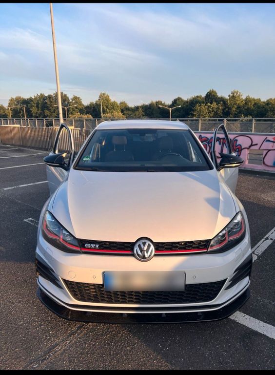Image of Volkswagen Golf