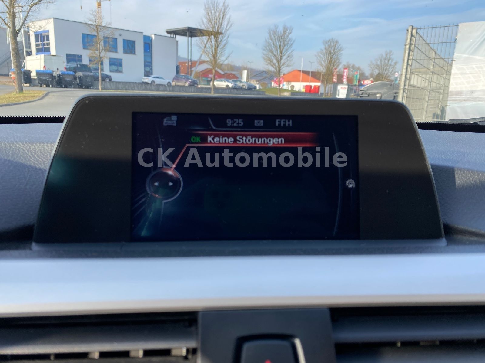 Fahrzeugabbildung BMW 320d Touring Automatik/Klima/Navi/Tempomat/PDC